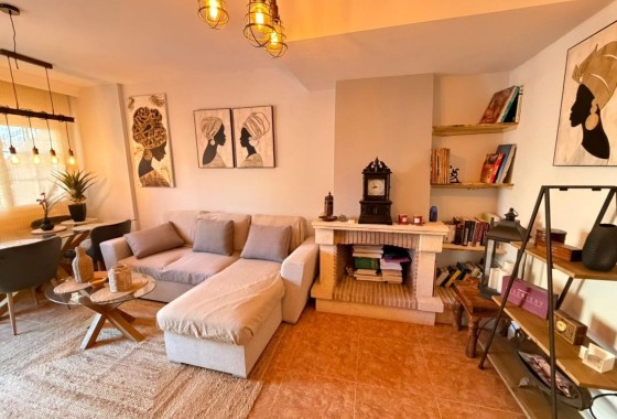 Halfvrijstaande villa - Herverkoop -
        Orihuela Costa - MLS-79275
