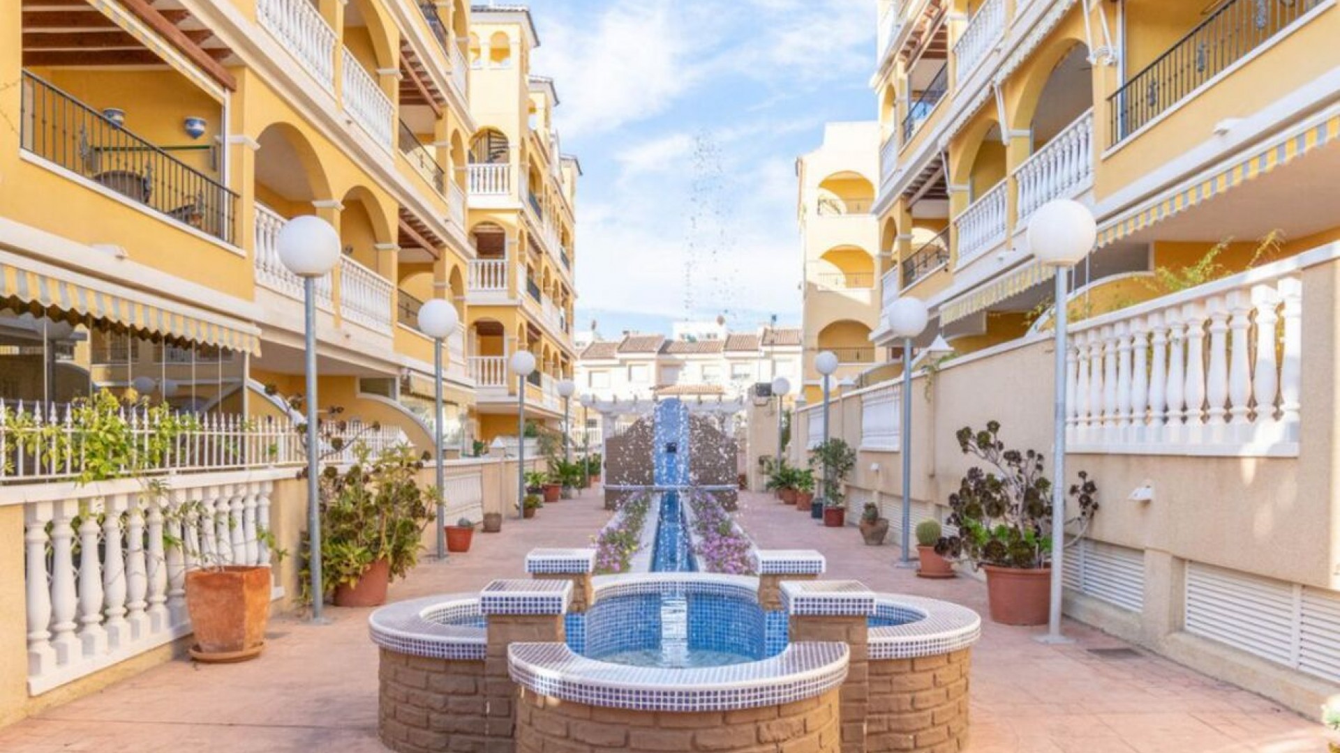 Herverkoop - Apartement Flat -
Algorfa