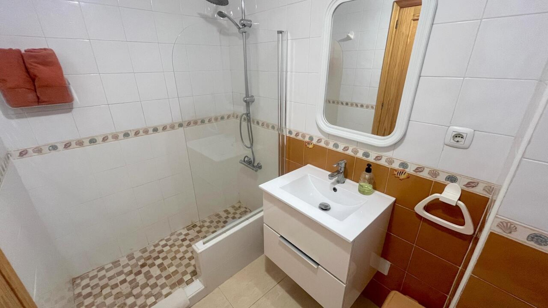 Herverkoop - Apartement Flat -
Algorfa