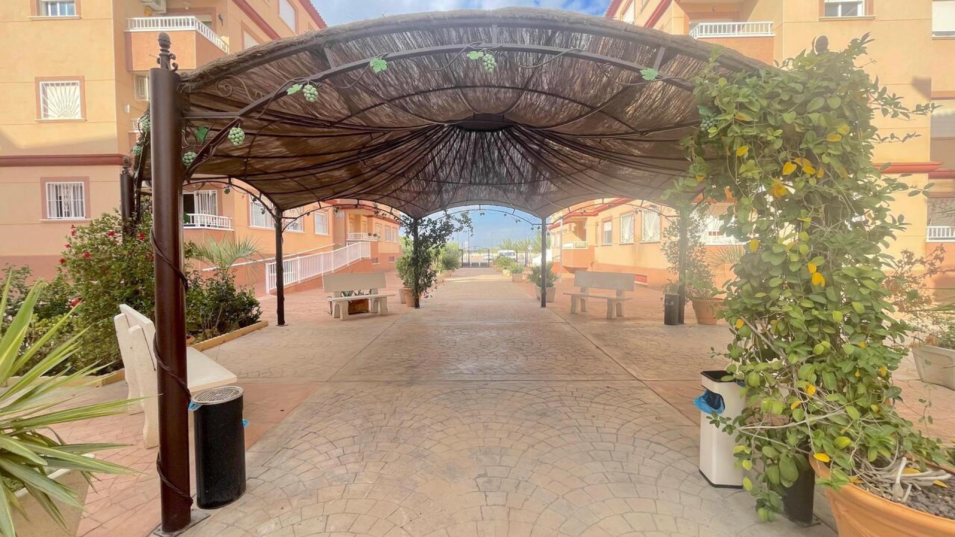 Herverkoop - Apartement Flat -
Algorfa