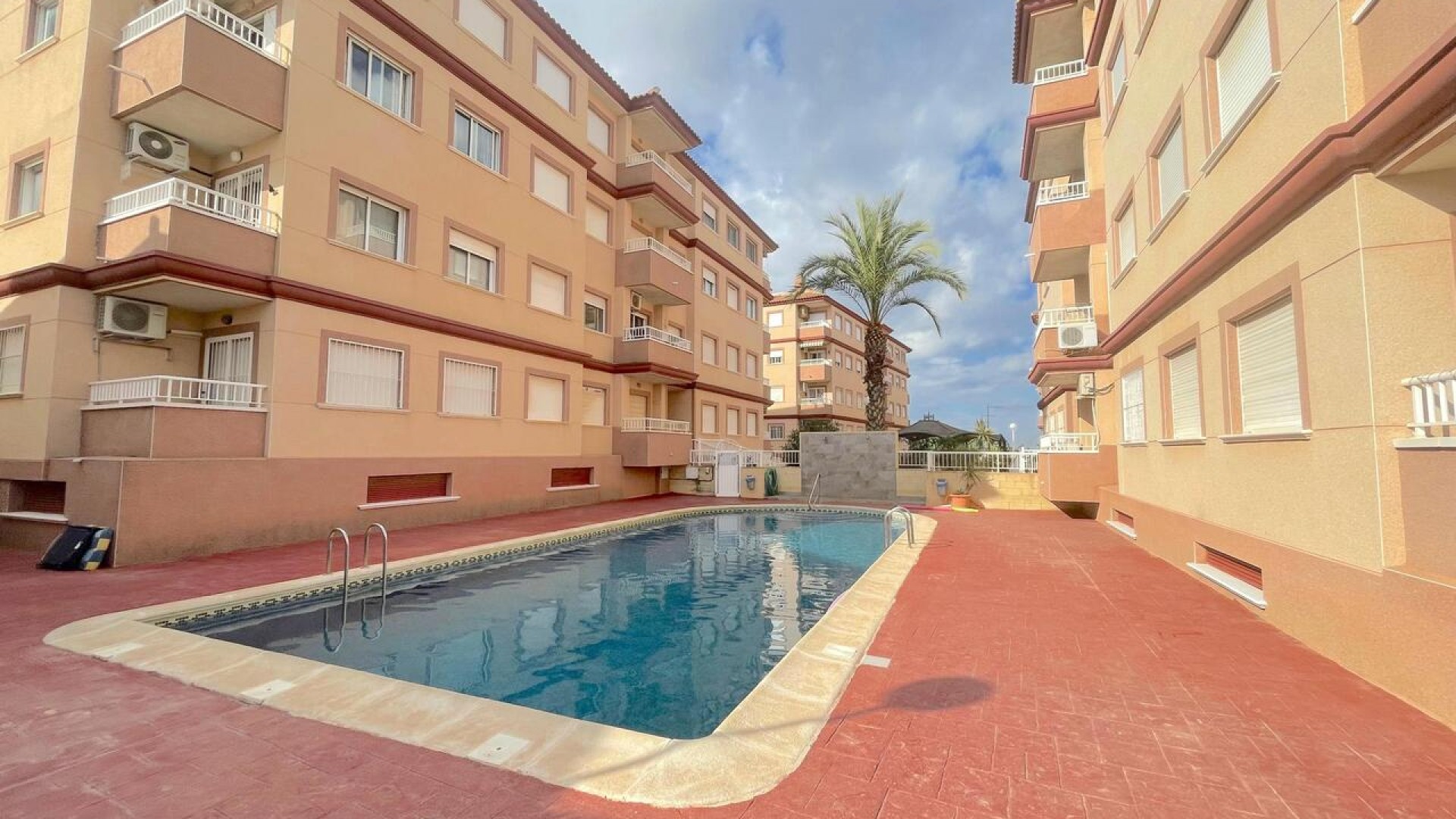 Herverkoop - Apartement Flat -
Algorfa