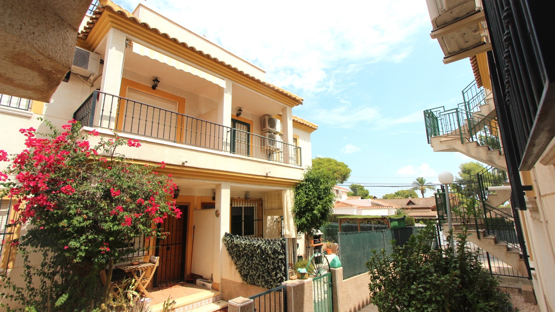 Herverkoop - Apartement Flat -
Algorfa