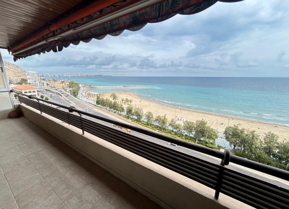 Herverkoop - Apartement Flat -
Alicante