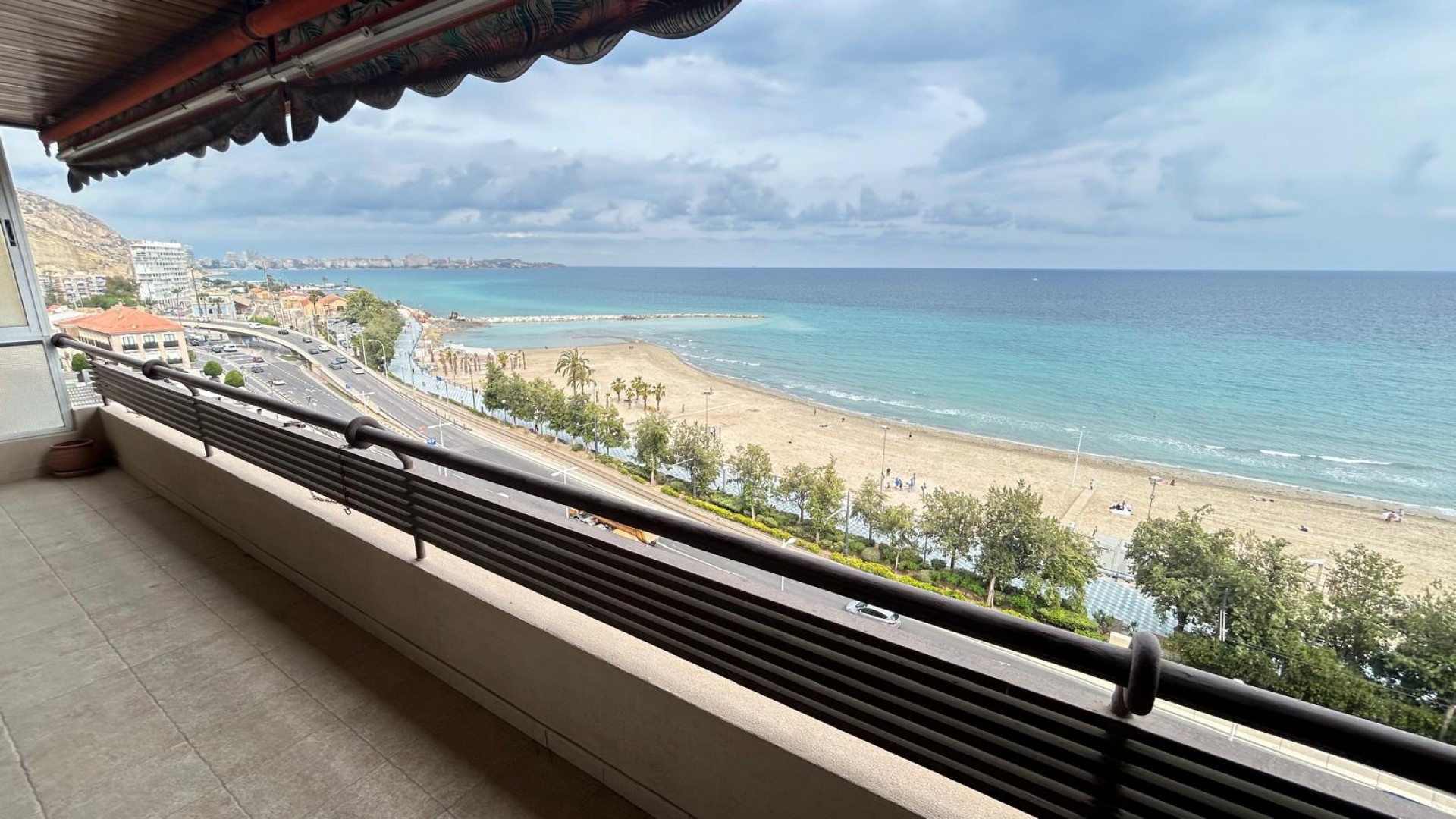 Herverkoop - Apartement Flat -
Alicante