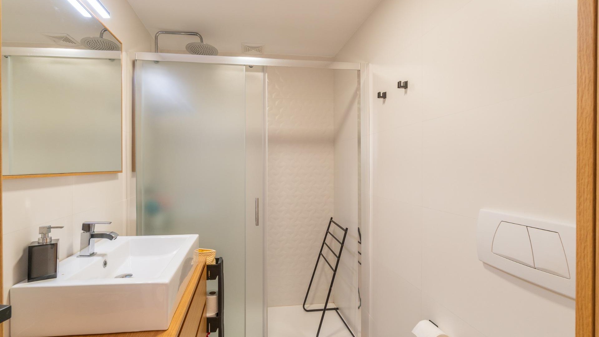 Herverkoop - Apartement Flat -
Guardamar del Segura - puerto deportivo