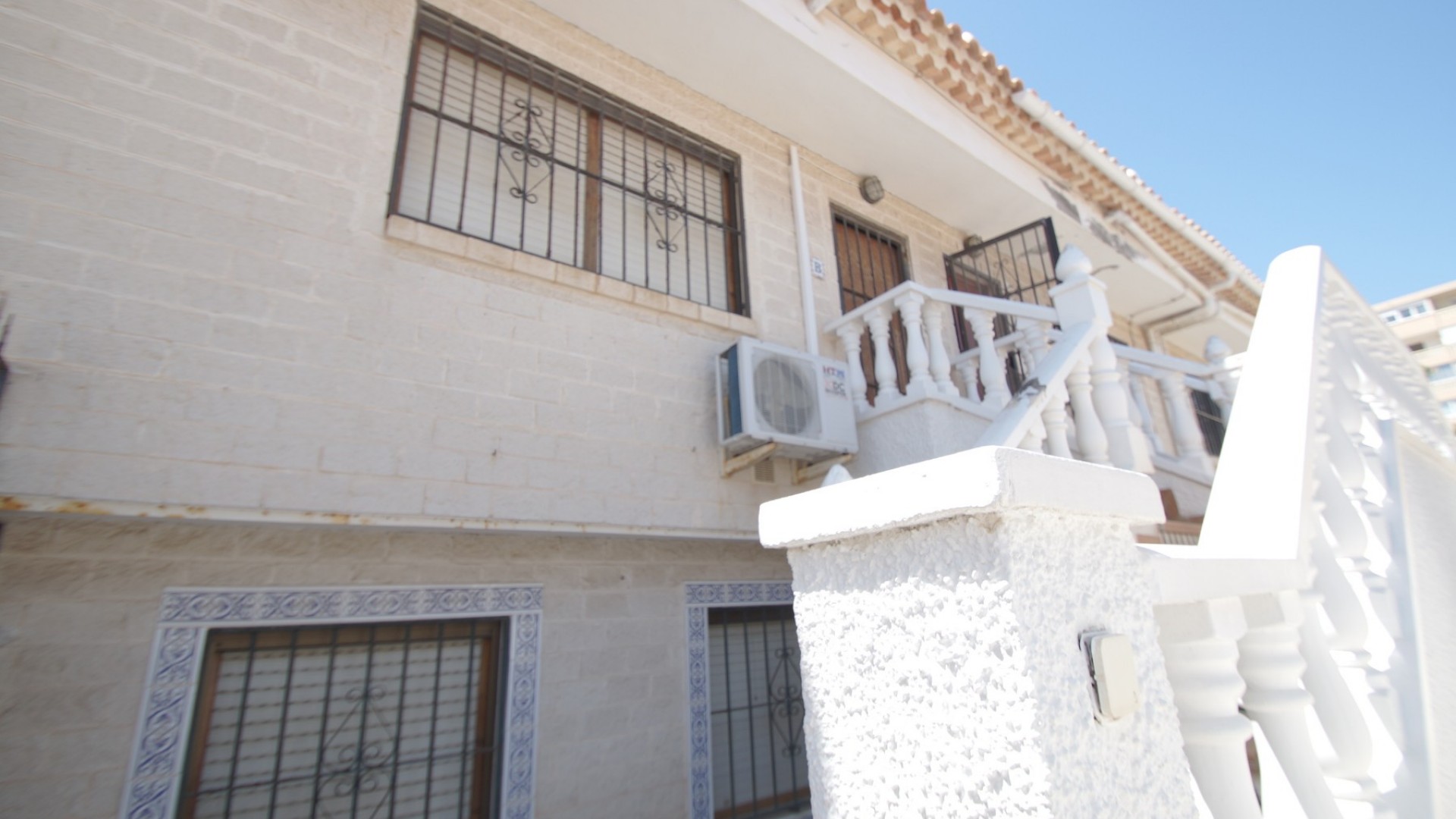 Herverkoop - Apartement Flat -
La Mata - Playa