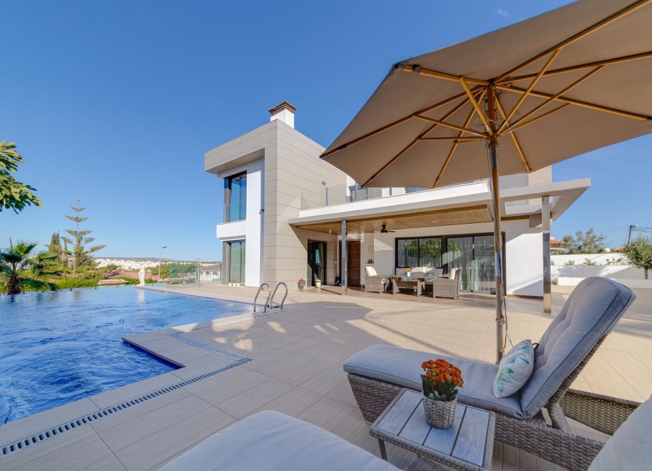 Herverkoop - Apartement Flat -
La Vega Baja