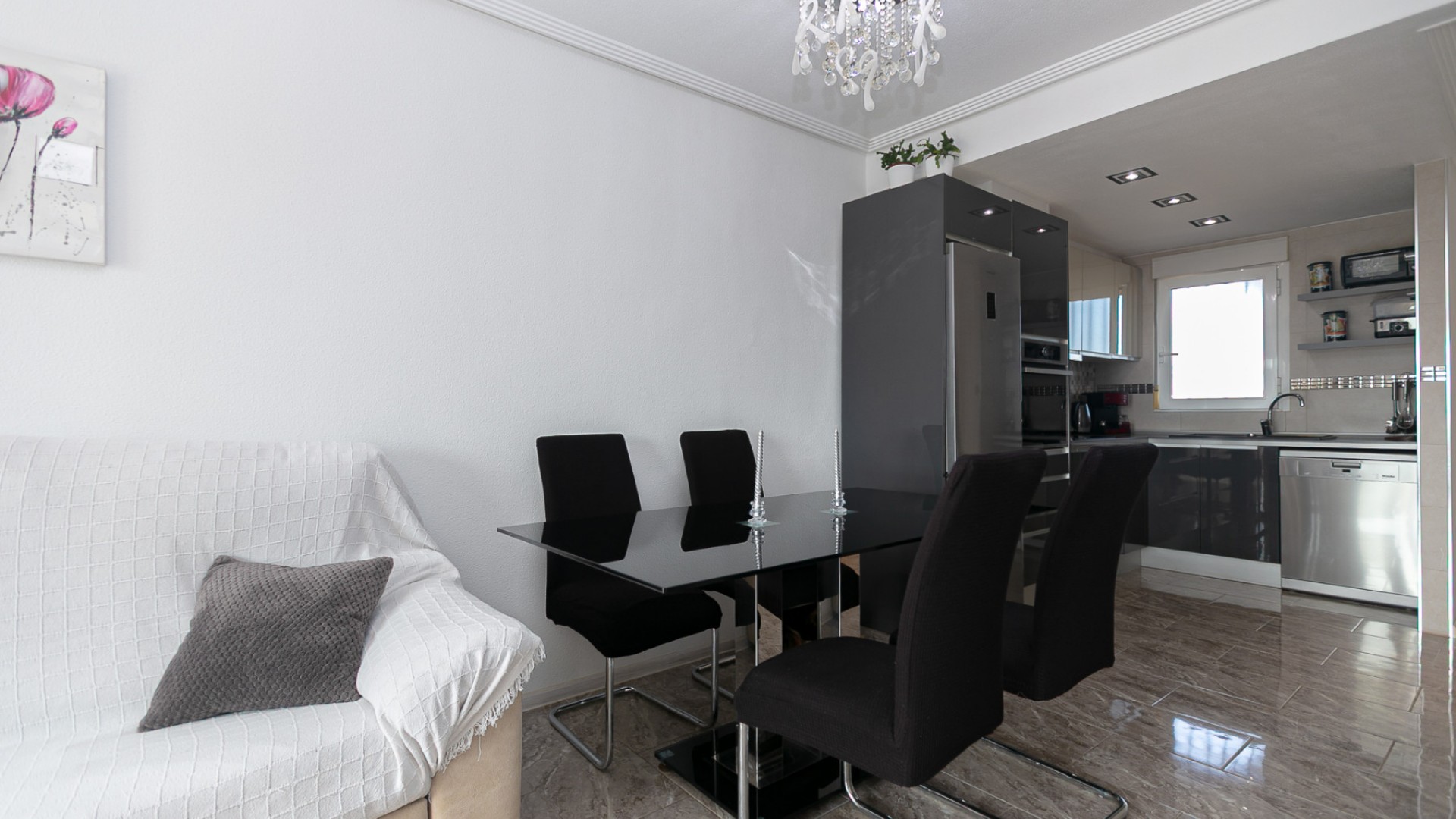 Herverkoop - Apartement Flat -
La Zenia - Beachside