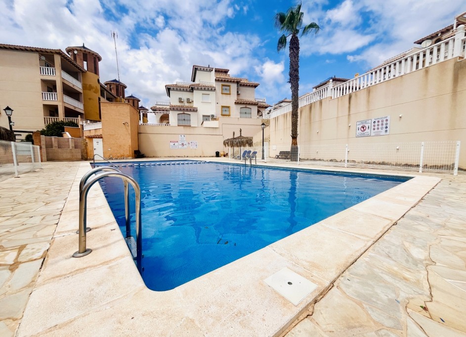 Herverkoop - Apartement Flat -
La Zenia