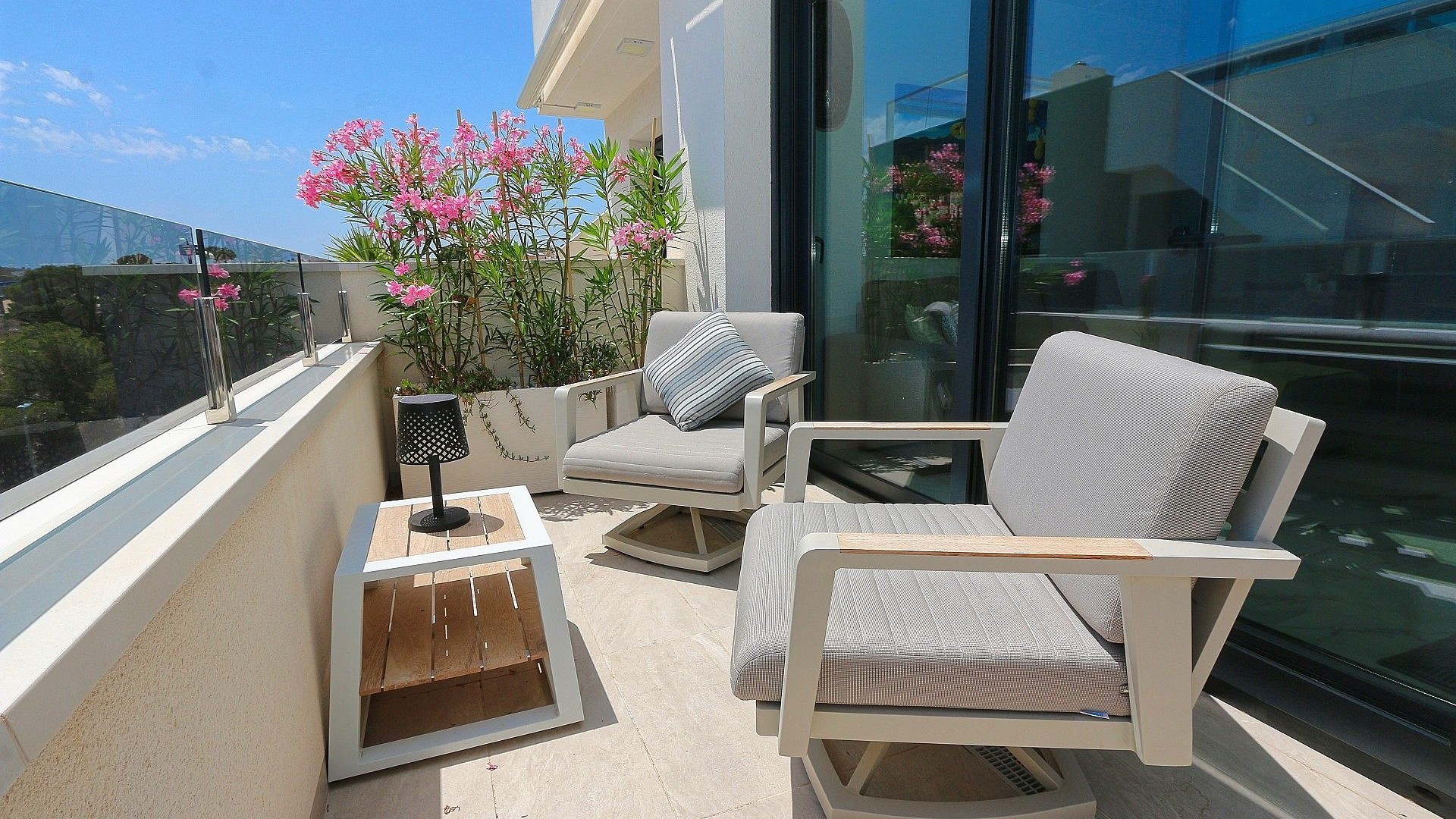 Herverkoop - Apartement Flat -
Los Altos