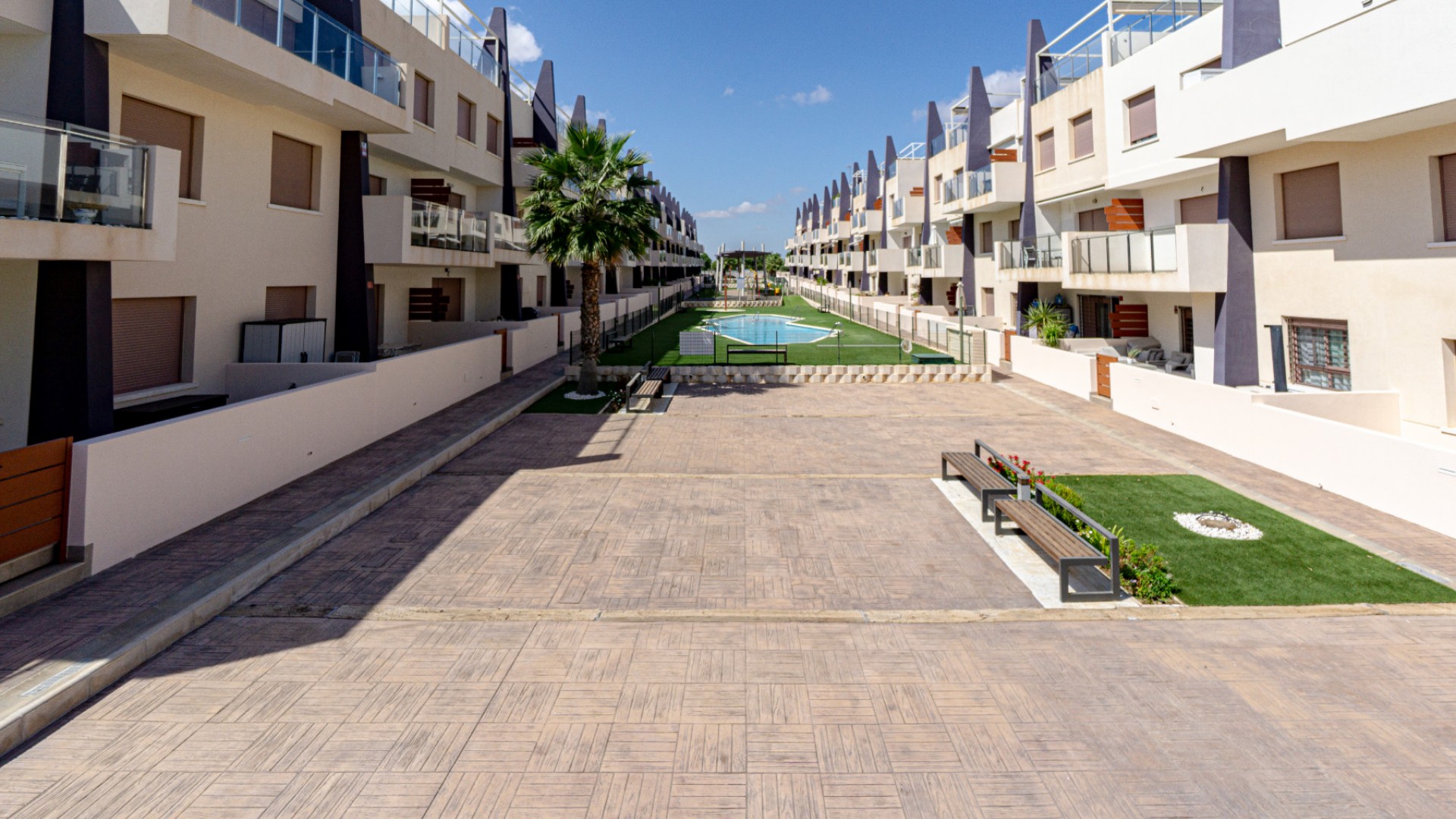 Herverkoop - Apartement Flat -
Mil Palmeras - Beach