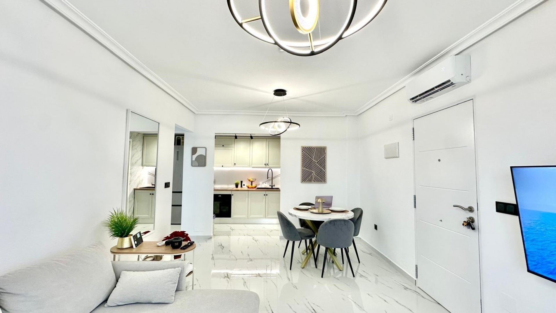 Herverkoop - Apartement Flat -
Orihuela Costa - Playa Flamenca Norte