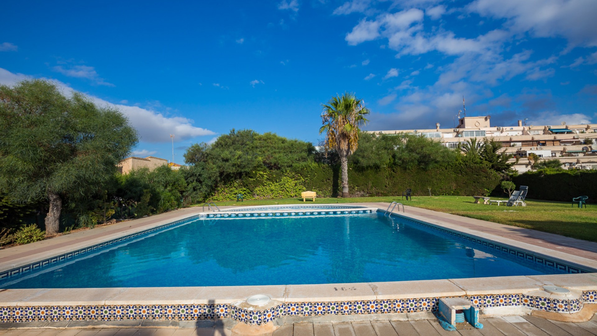 Herverkoop - Apartement Flat -
Punta Prima - Beachside