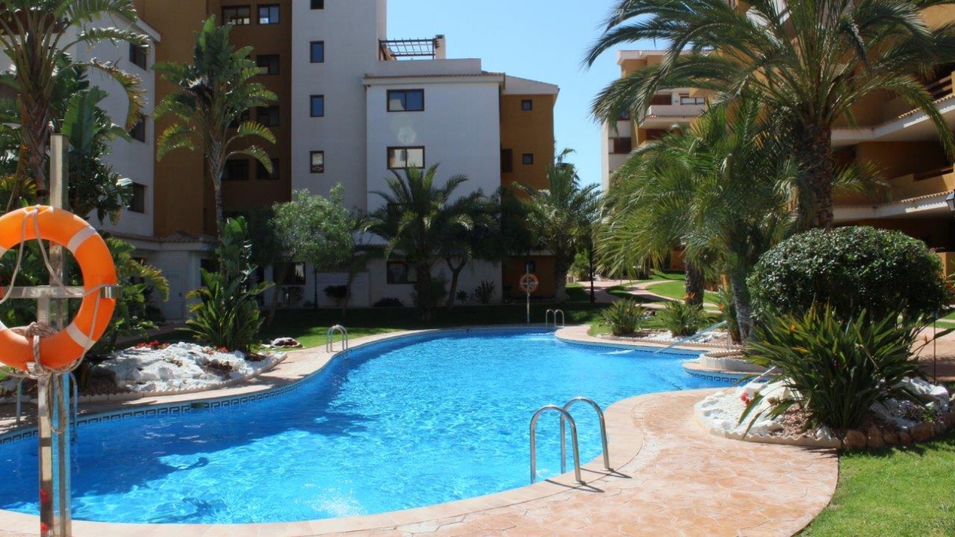 Herverkoop - Apartement Flat -
Punta Prima - La Entrada