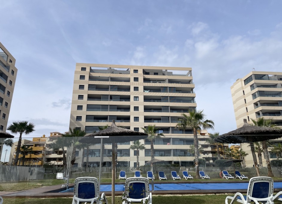 Herverkoop - Apartement Flat -
Punta Prima