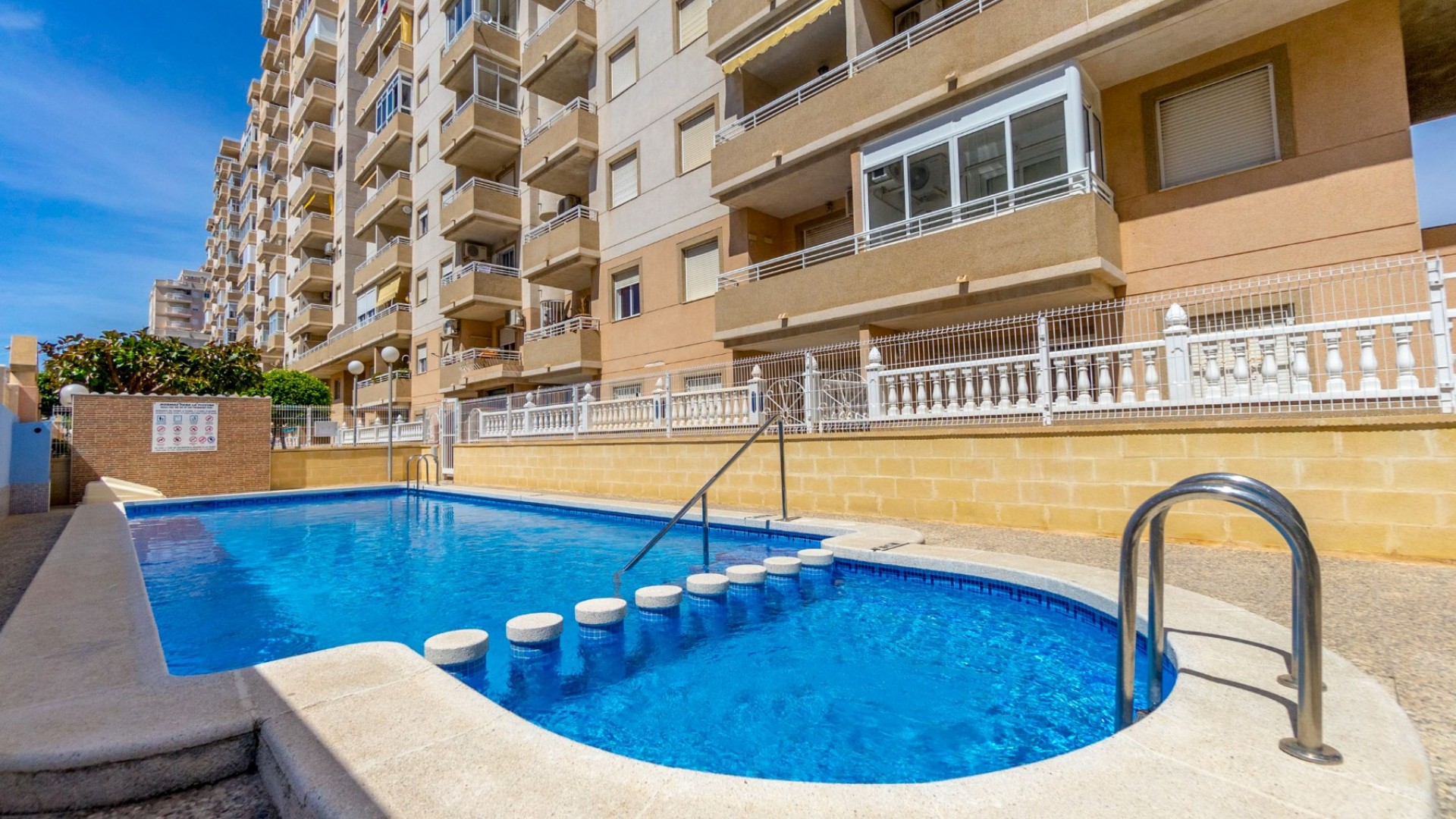 Herverkoop - Apartement Flat -
Torrevieja - Center