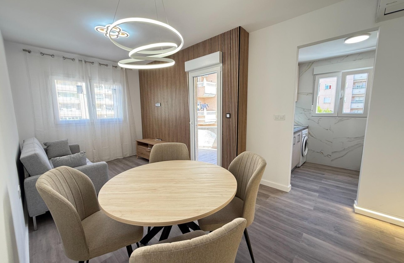 Herverkoop - Apartement Flat -
Torrevieja - Center