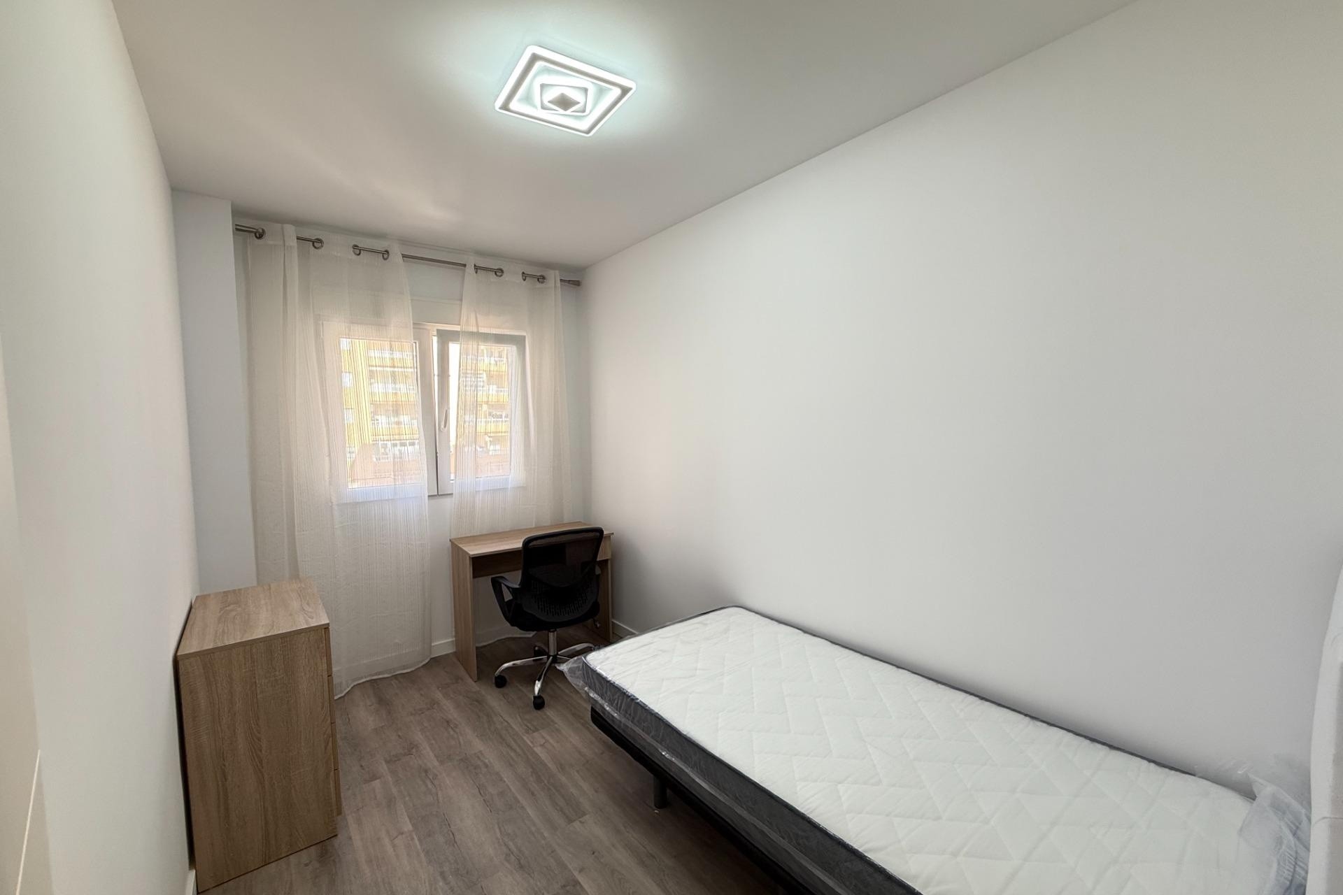 Herverkoop - Apartement Flat -
Torrevieja - Center