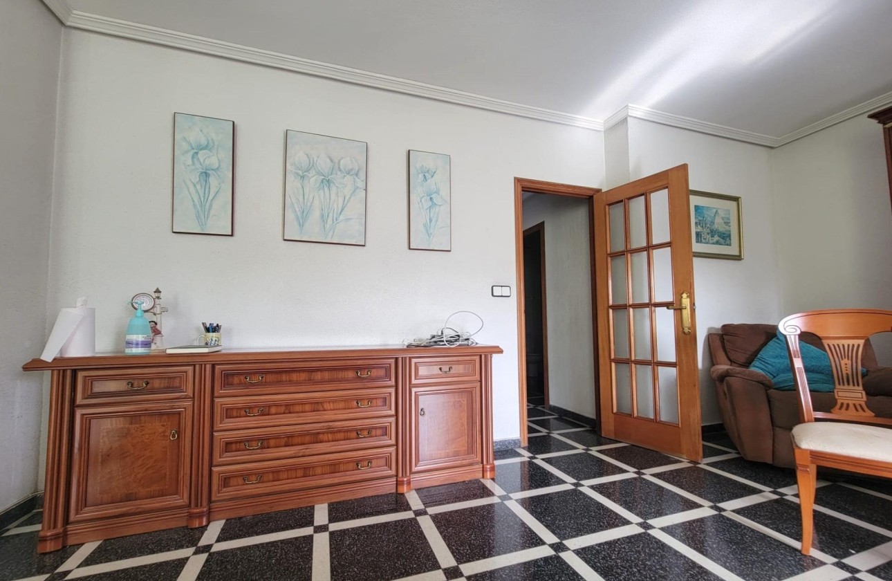 Herverkoop - Apartement Flat -
Torrevieja - Center