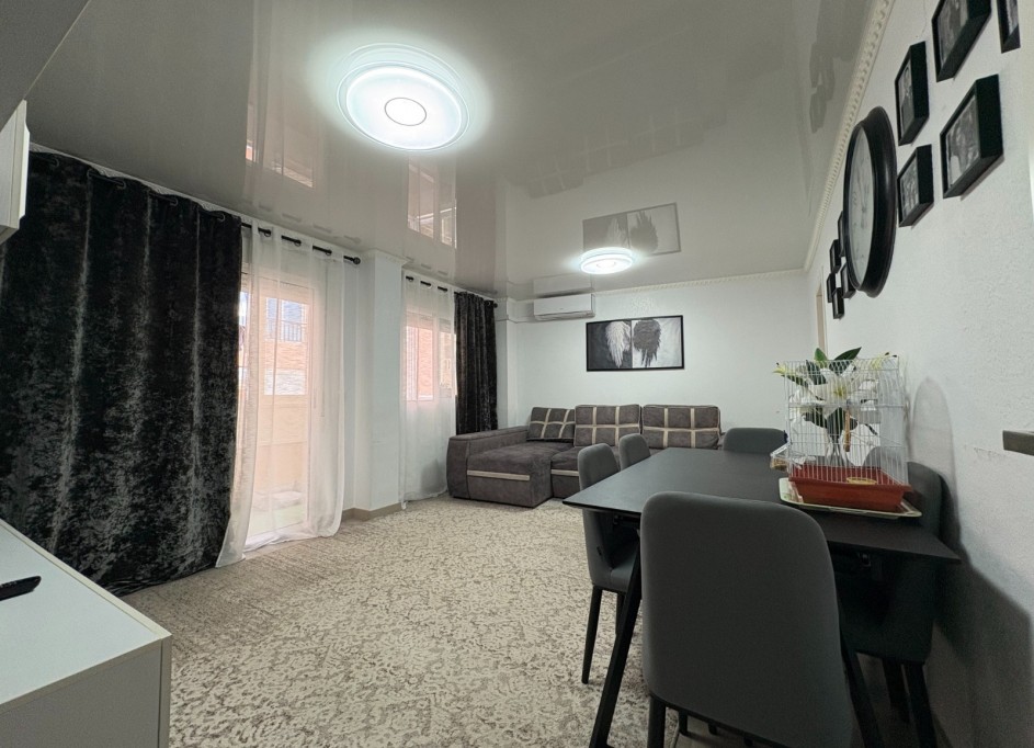 Herverkoop - Apartement Flat -
Torrevieja - Centro
