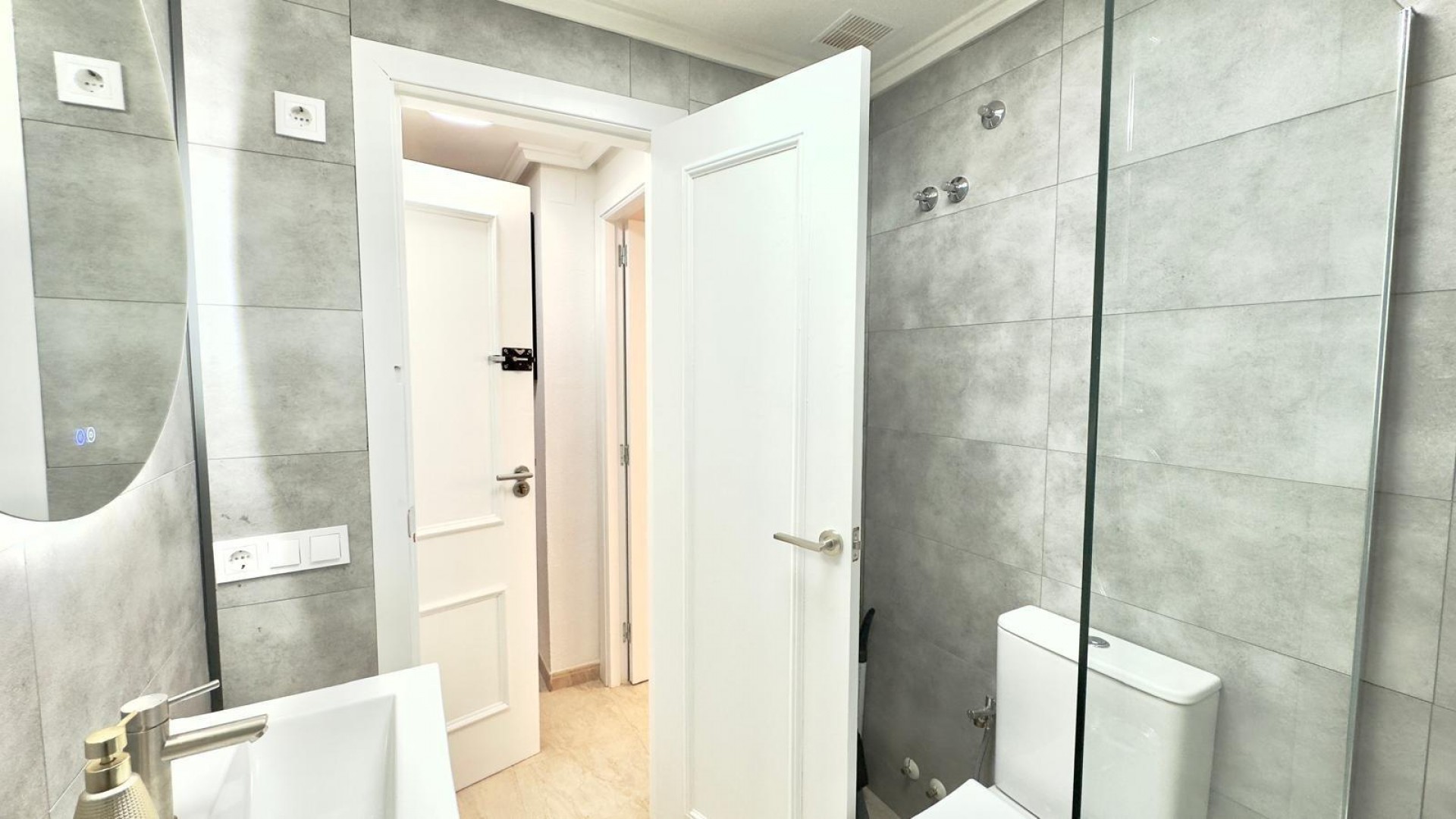 Herverkoop - Apartement Flat -
Torrevieja - Centro