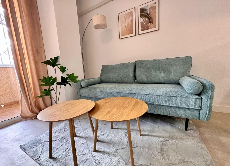 Herverkoop - Apartement Flat -
Torrevieja - Centro