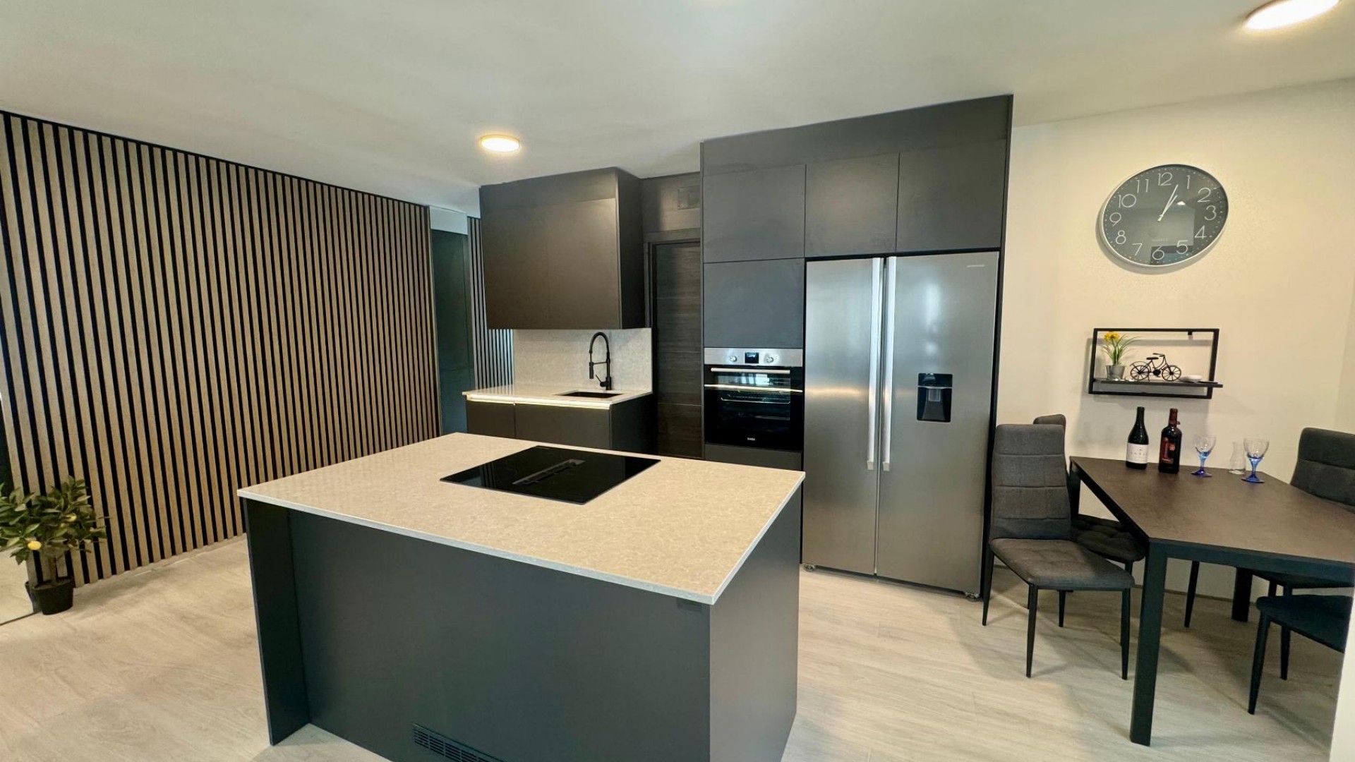 Herverkoop - Apartement Flat -
Torrevieja - CLUB NAUTICO TORREVIEJA