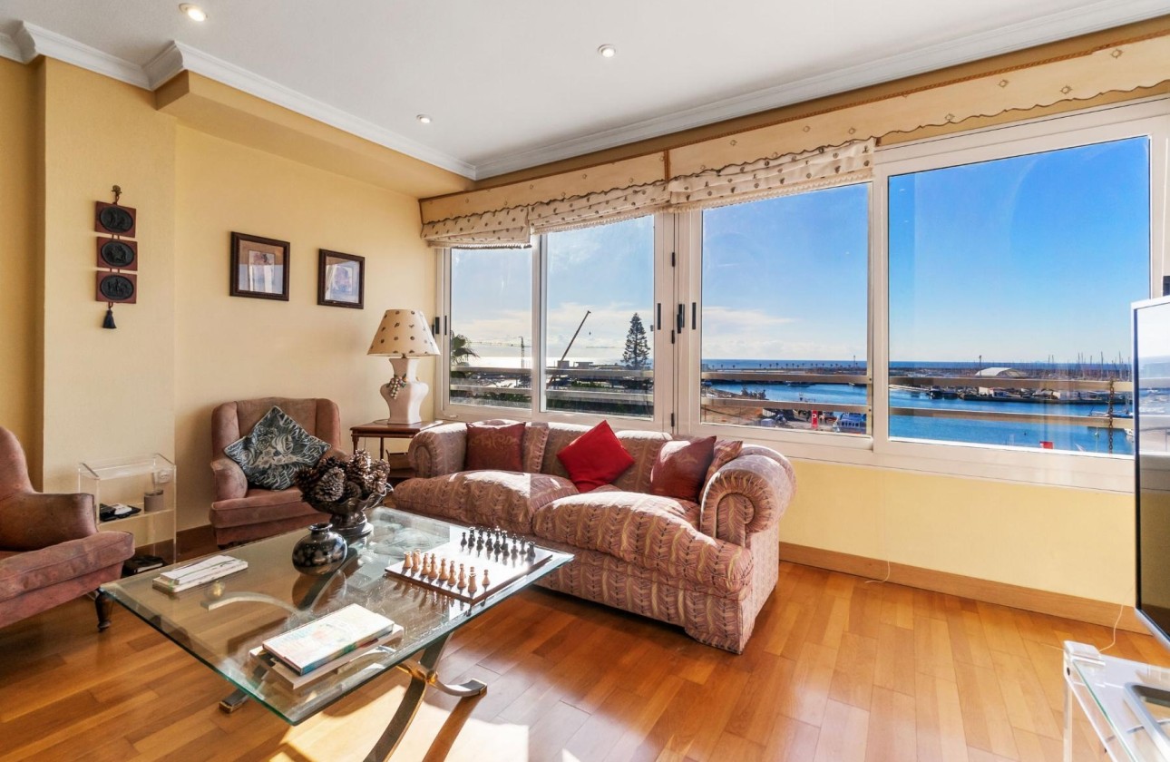 Herverkoop - Apartement Flat -
Torrevieja - CLUB NAUTICO TORREVIEJA