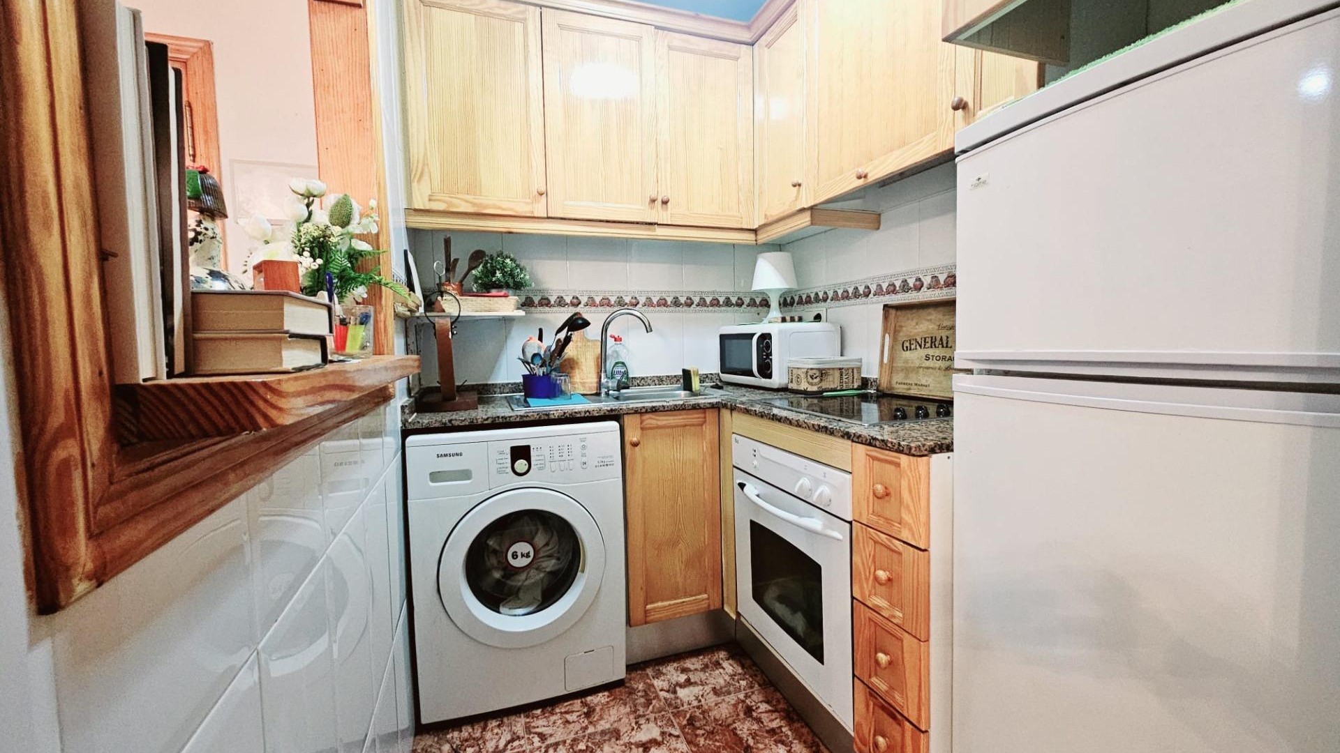 Herverkoop - Apartement Flat -
Torrevieja - Estacion de autobuses