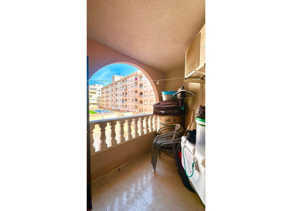 Herverkoop - Apartement Flat -
Torrevieja - Estacion de autobuses