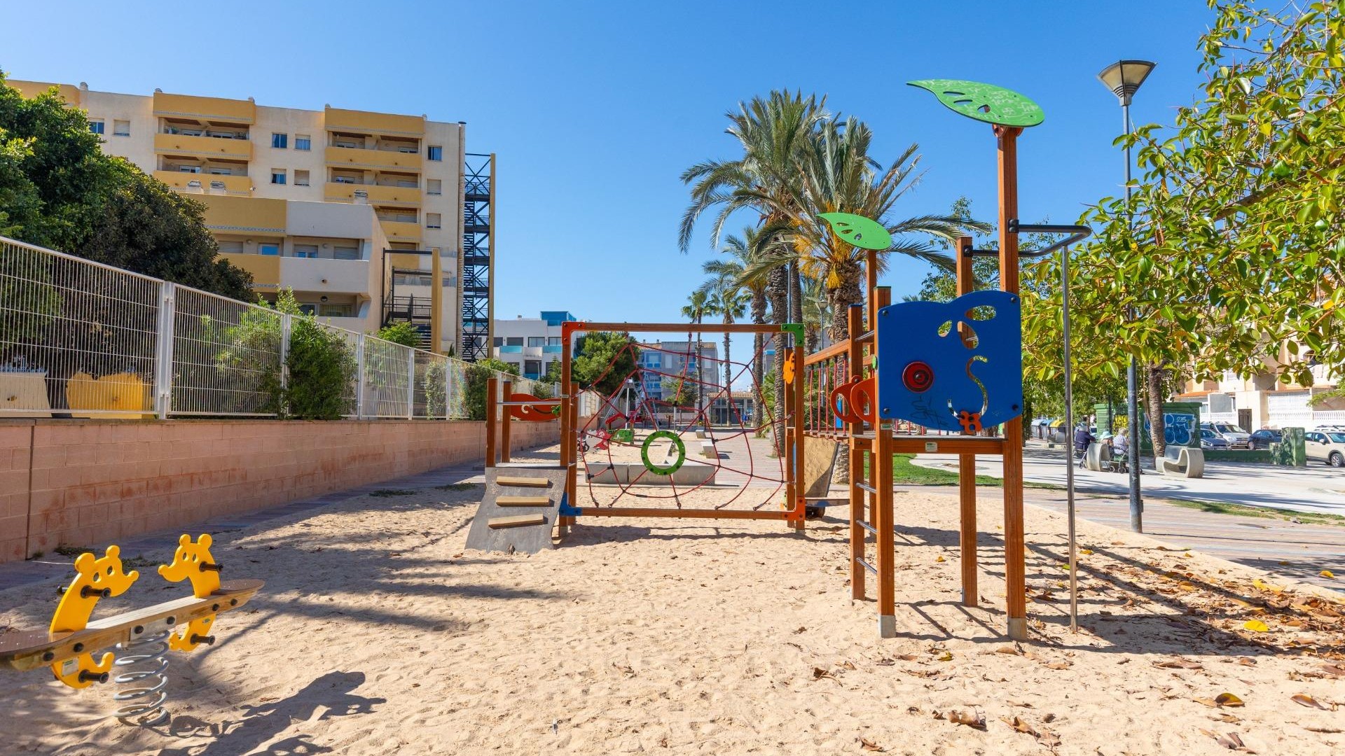 Herverkoop - Apartement Flat -
Torrevieja - Estacion de autobuses