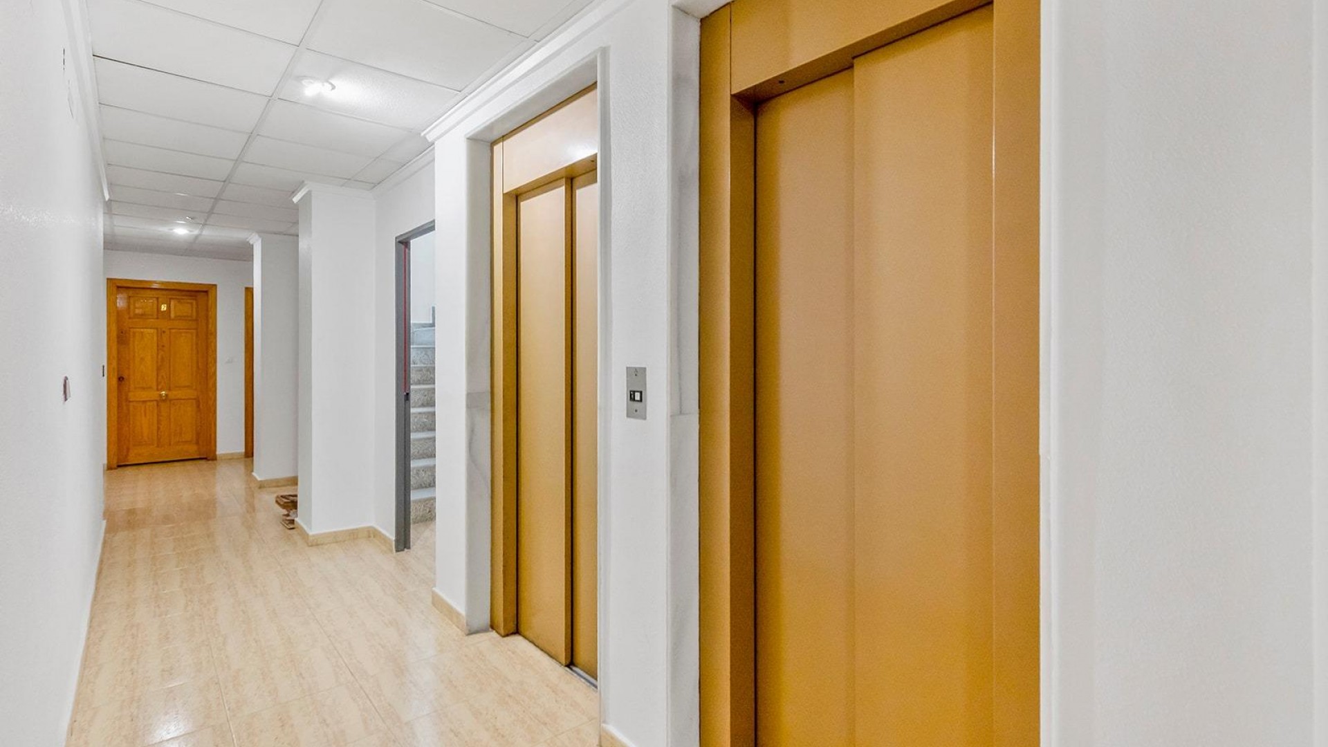 Herverkoop - Apartement Flat -
Torrevieja - Estacion de autobuses