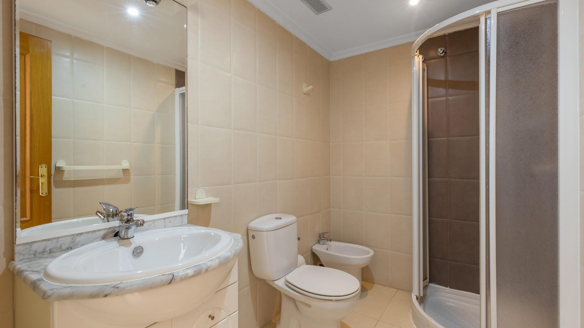 Herverkoop - Apartement Flat -
Torrevieja - Estacion de autobuses