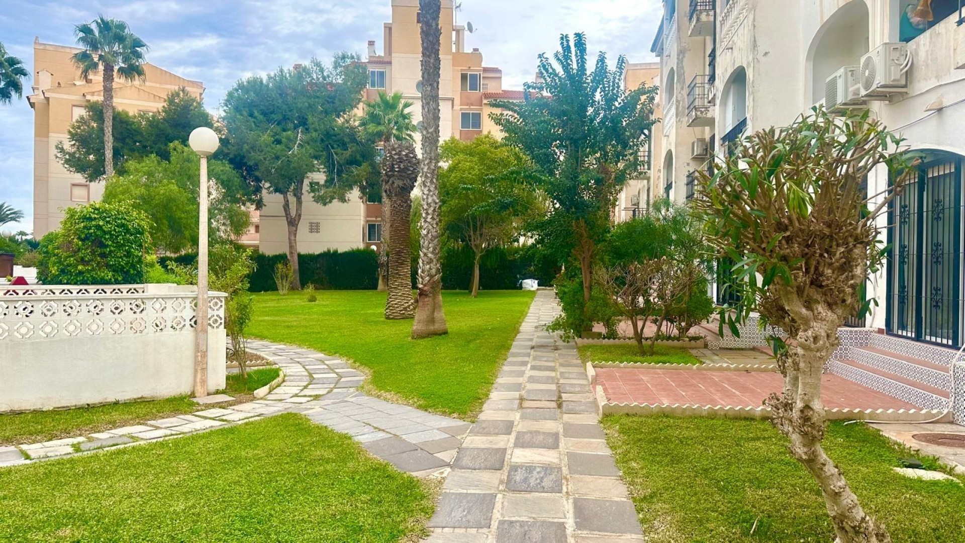 Herverkoop - Apartement Flat -
Torrevieja - Estacion de autobuses