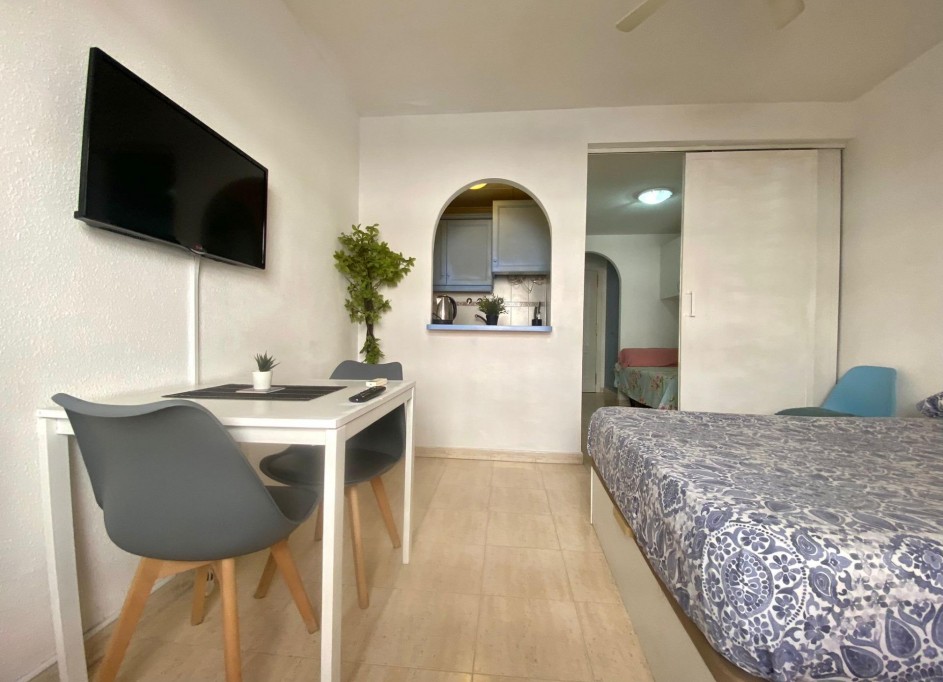 Herverkoop - Apartement Flat -
Torrevieja - Estacion de autobuses