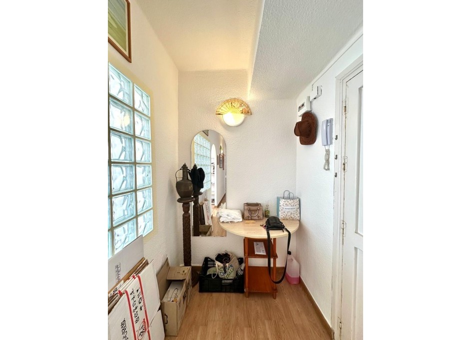 Herverkoop - Apartement Flat -
Torrevieja - Estacion de autobuses