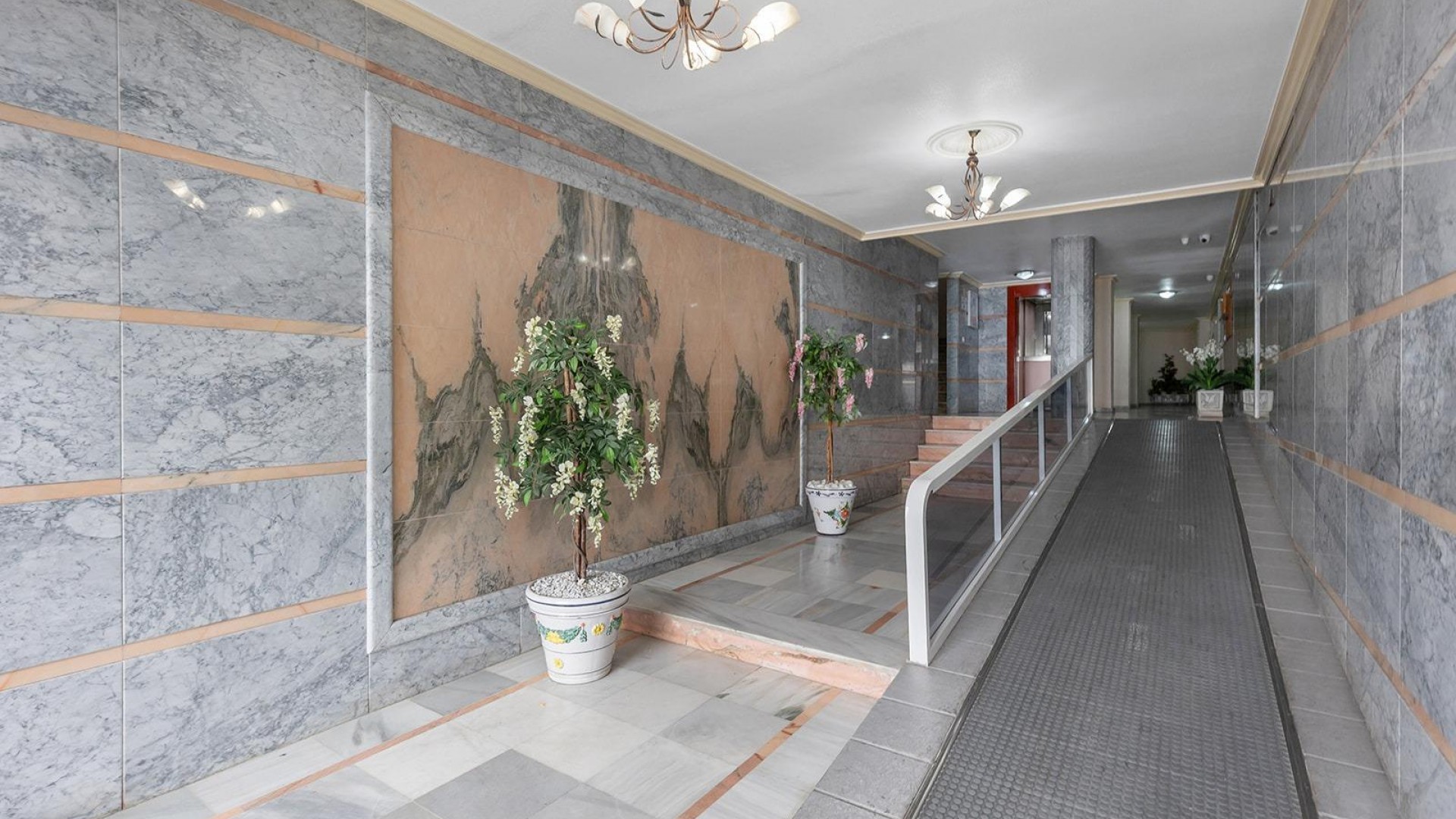 Herverkoop - Apartement Flat -
Torrevieja - Estacion de autobuses