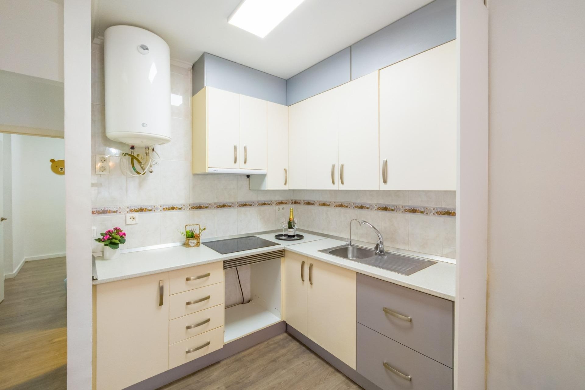 Herverkoop - Apartement Flat -
Torrevieja - Estacion de autobuses