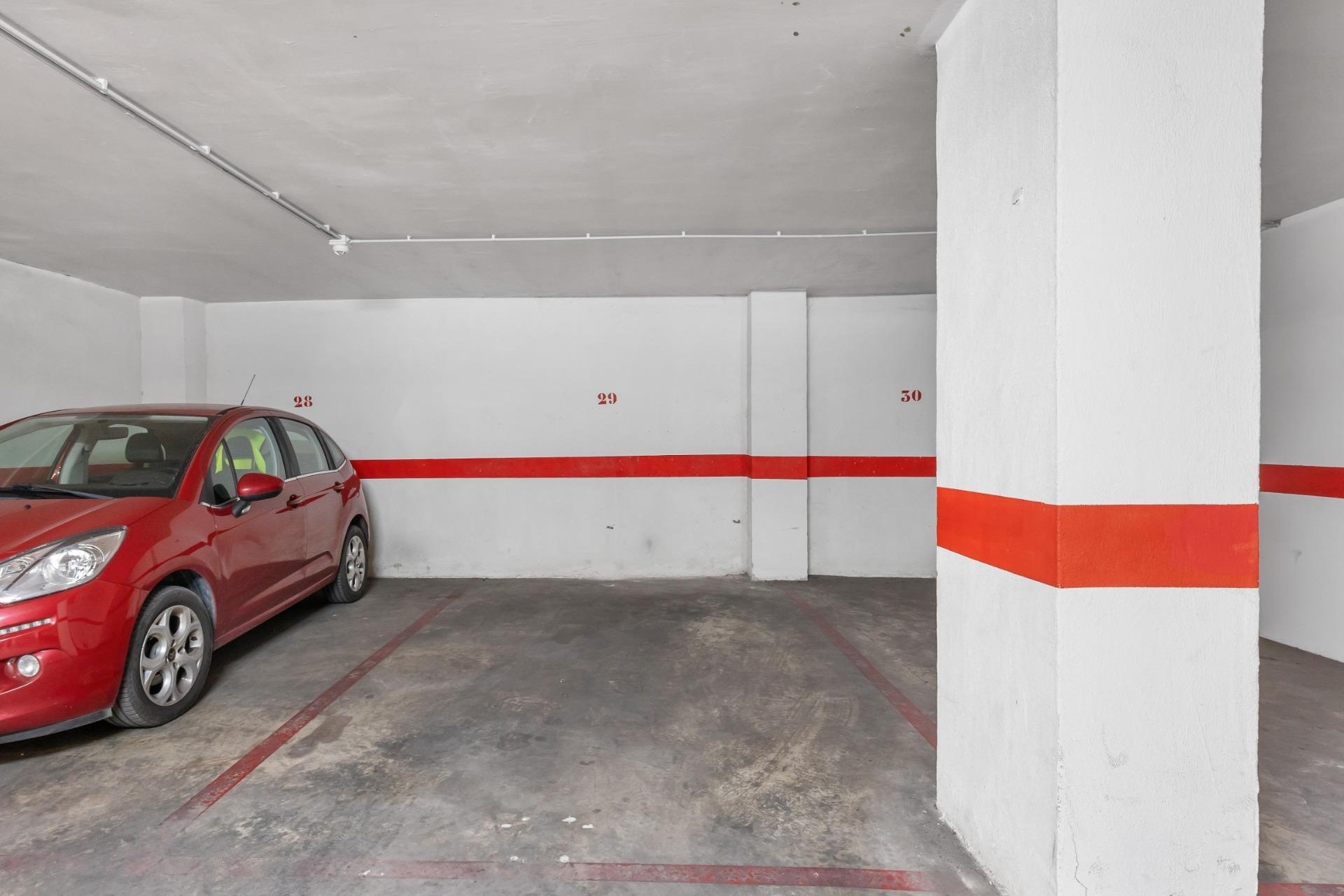 Herverkoop - Apartement Flat -
Torrevieja - Estacion de autobuses