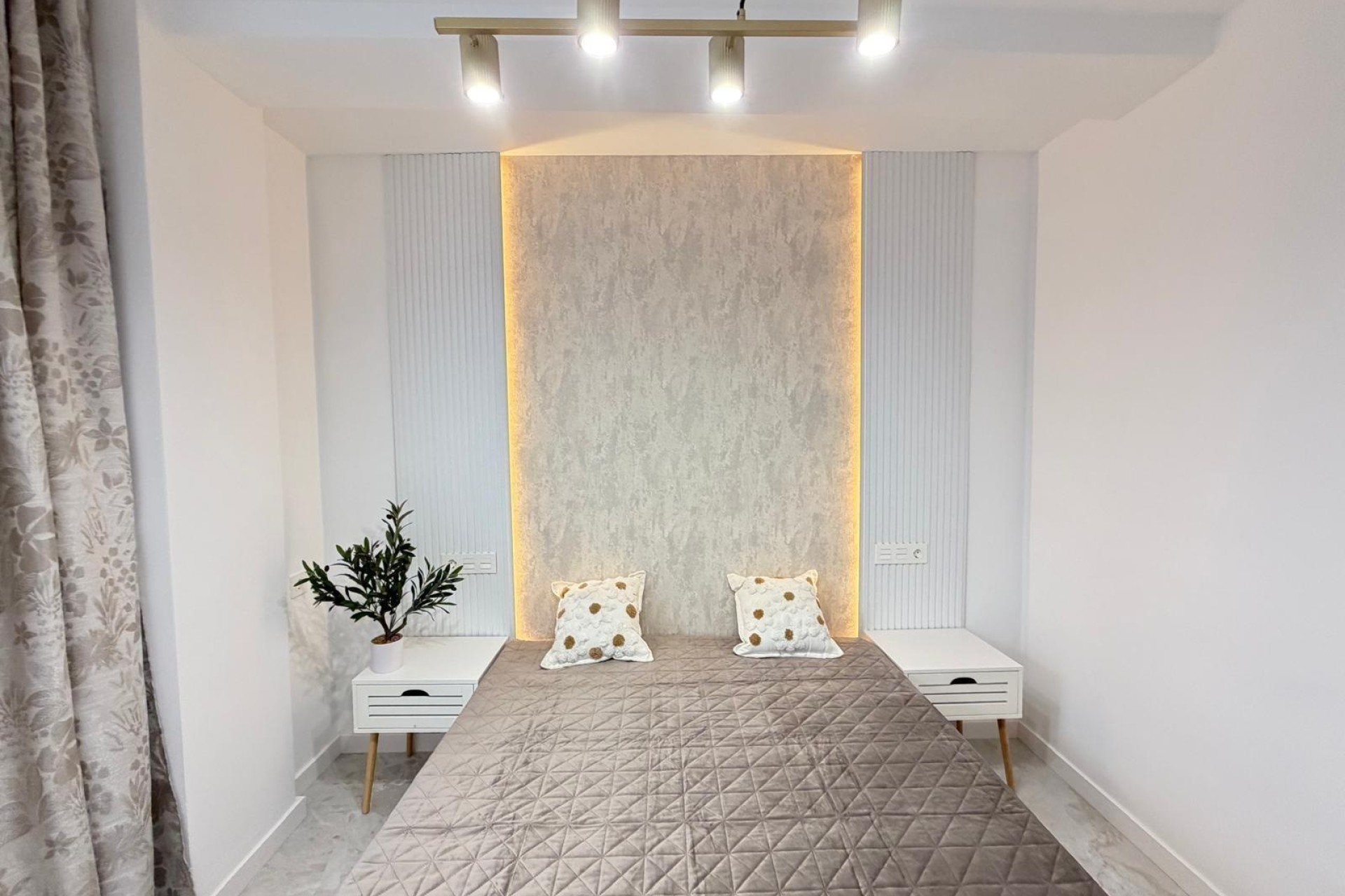 Herverkoop - Apartement Flat -
Torrevieja - Estacion de autobuses