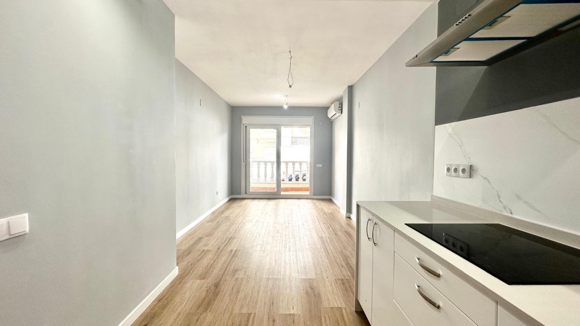 Herverkoop - Apartement Flat -
Torrevieja - La Mata pueblo