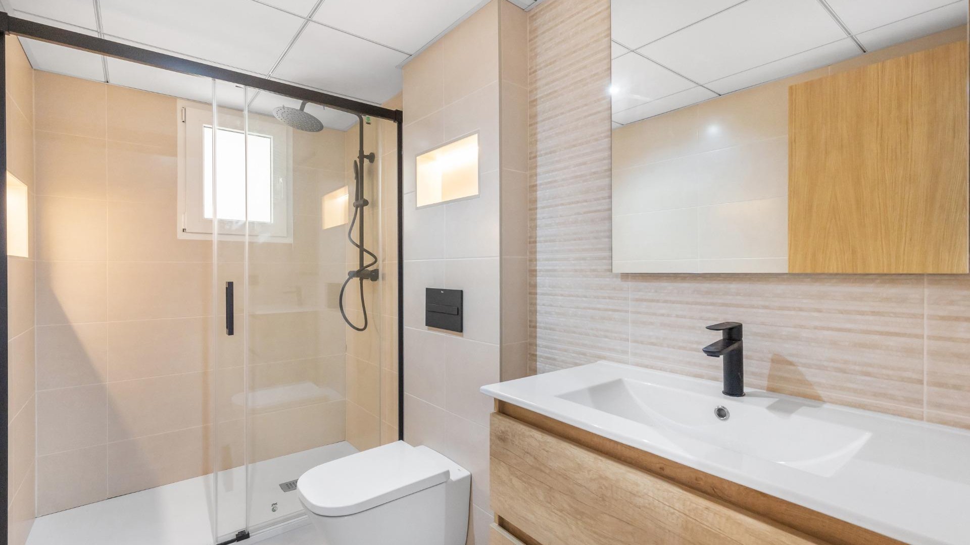 Herverkoop - Apartement Flat -
Torrevieja - La Mata pueblo