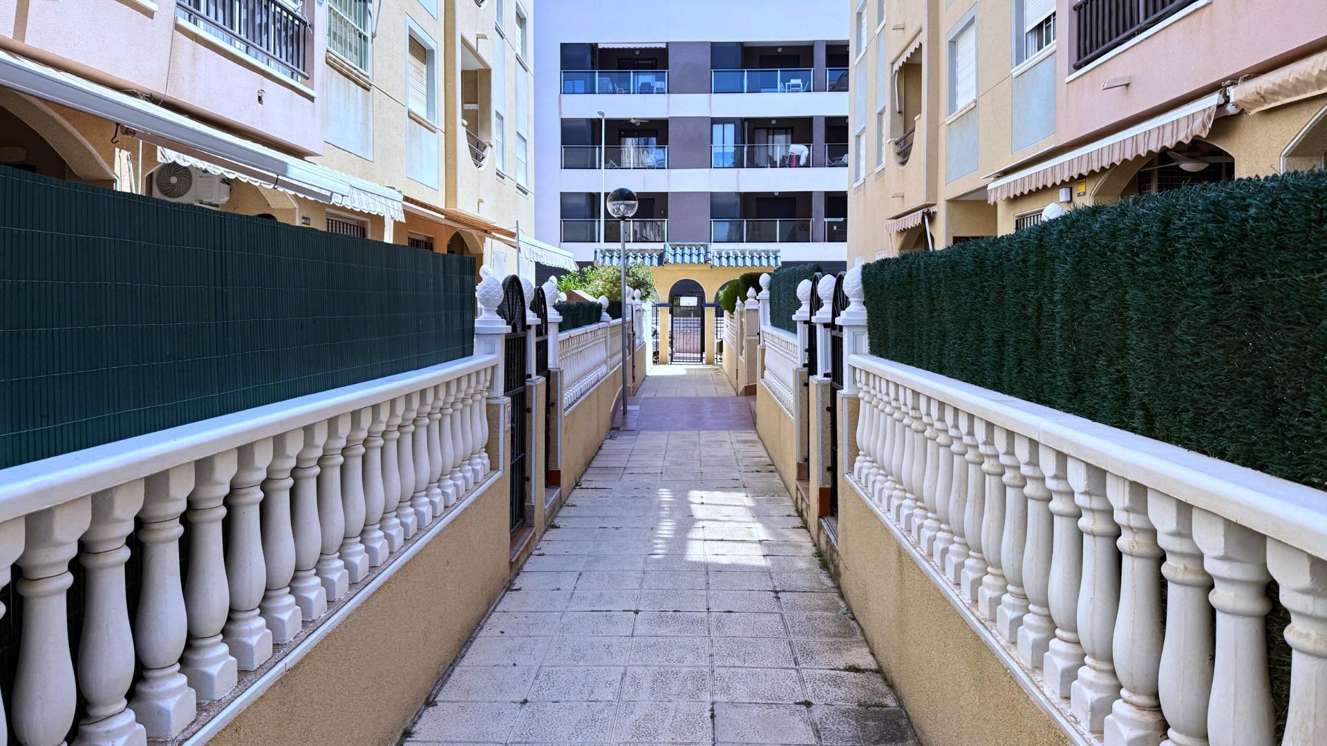 Herverkoop - Apartement Flat -
Torrevieja - La Mata pueblo