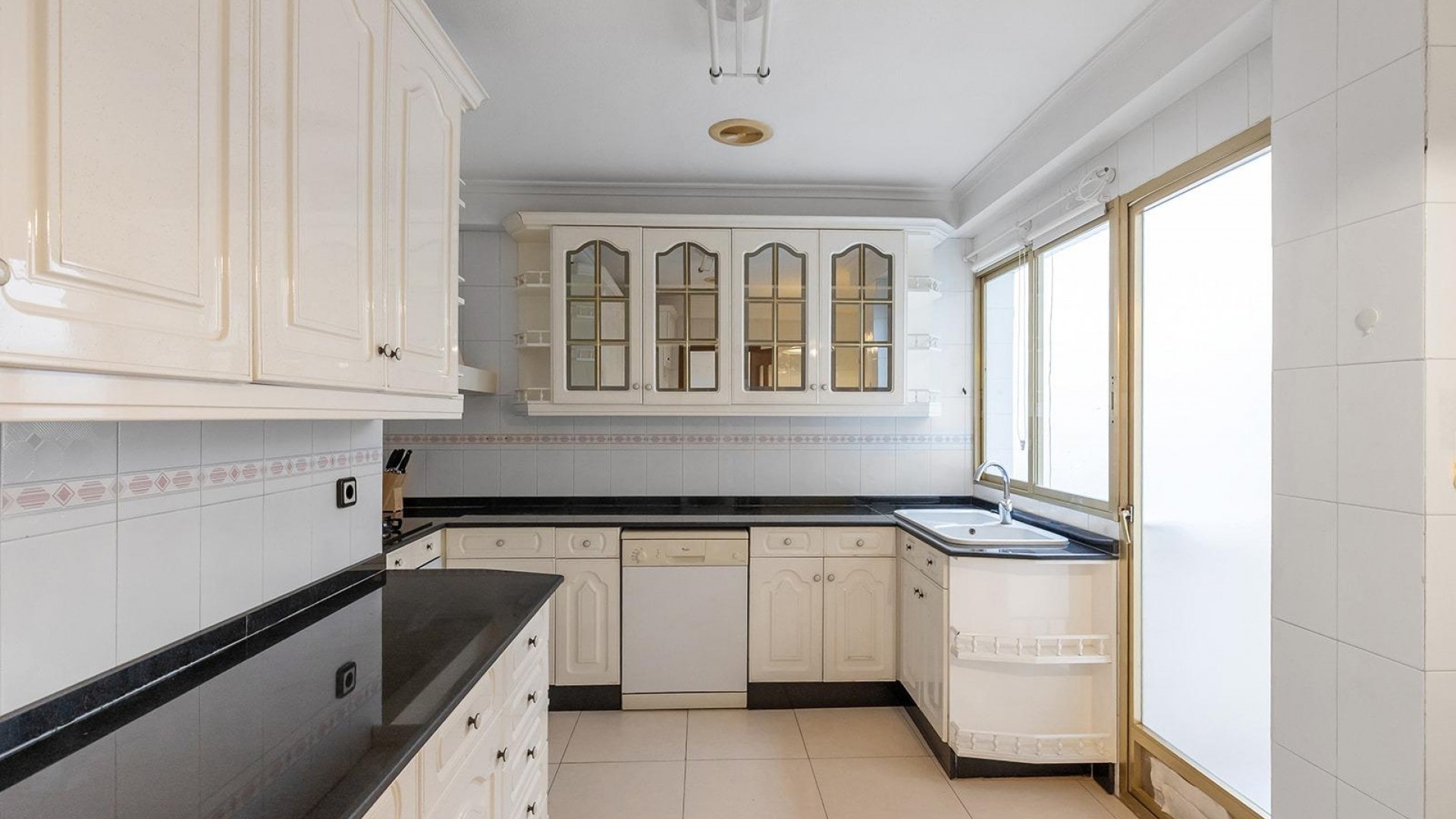 Herverkoop - Apartement Flat -
Torrevieja - Paseo maritimo