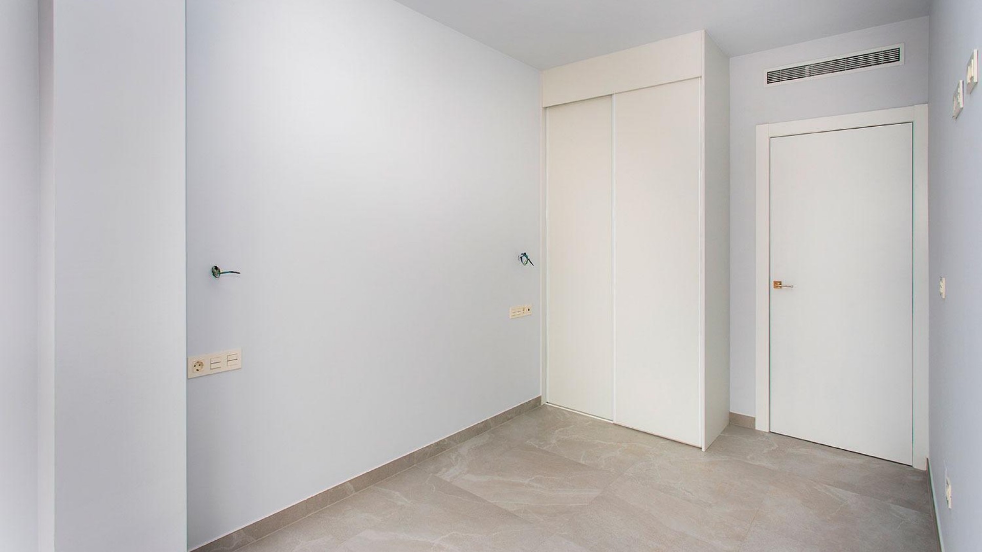 Herverkoop - Apartement Flat -
Torrevieja - Paseo maritimo