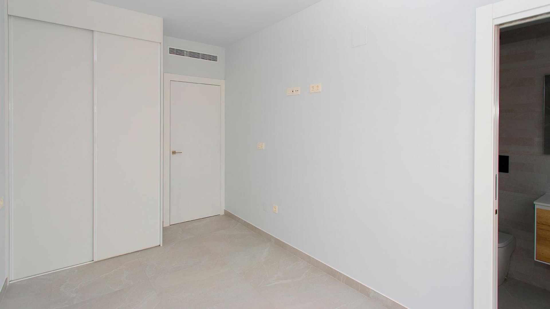 Herverkoop - Apartement Flat -
Torrevieja - Paseo maritimo
