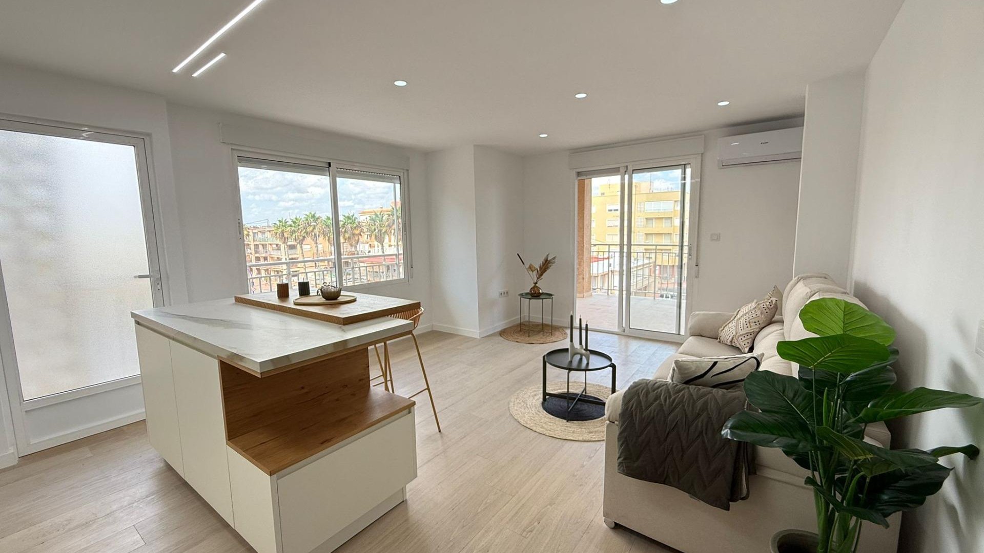 Herverkoop - Apartement Flat -
Torrevieja - Playa de los Naufragos