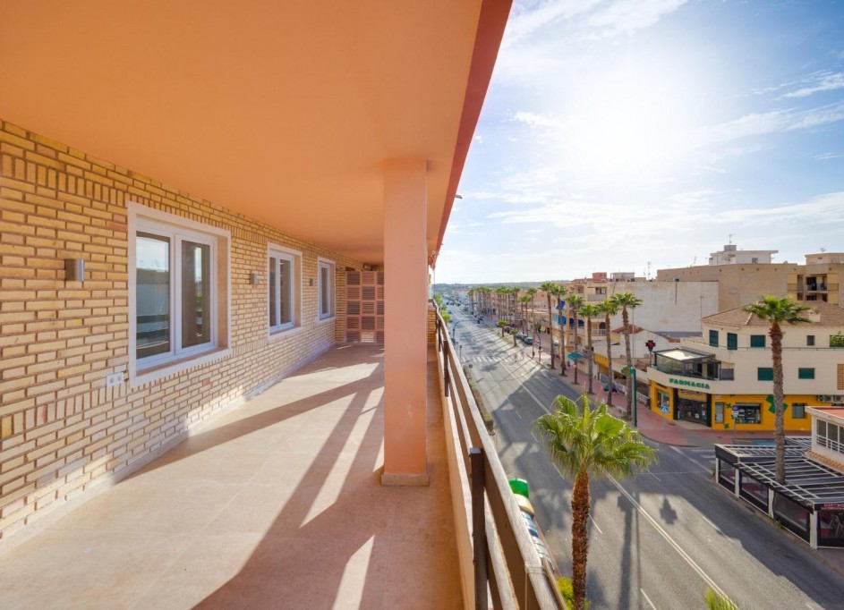 Herverkoop - Apartement Flat -
Torrevieja - Playa de los Naufragos