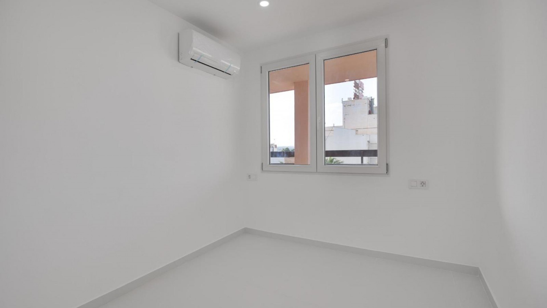 Herverkoop - Apartement Flat -
Torrevieja - Playa de los Naufragos