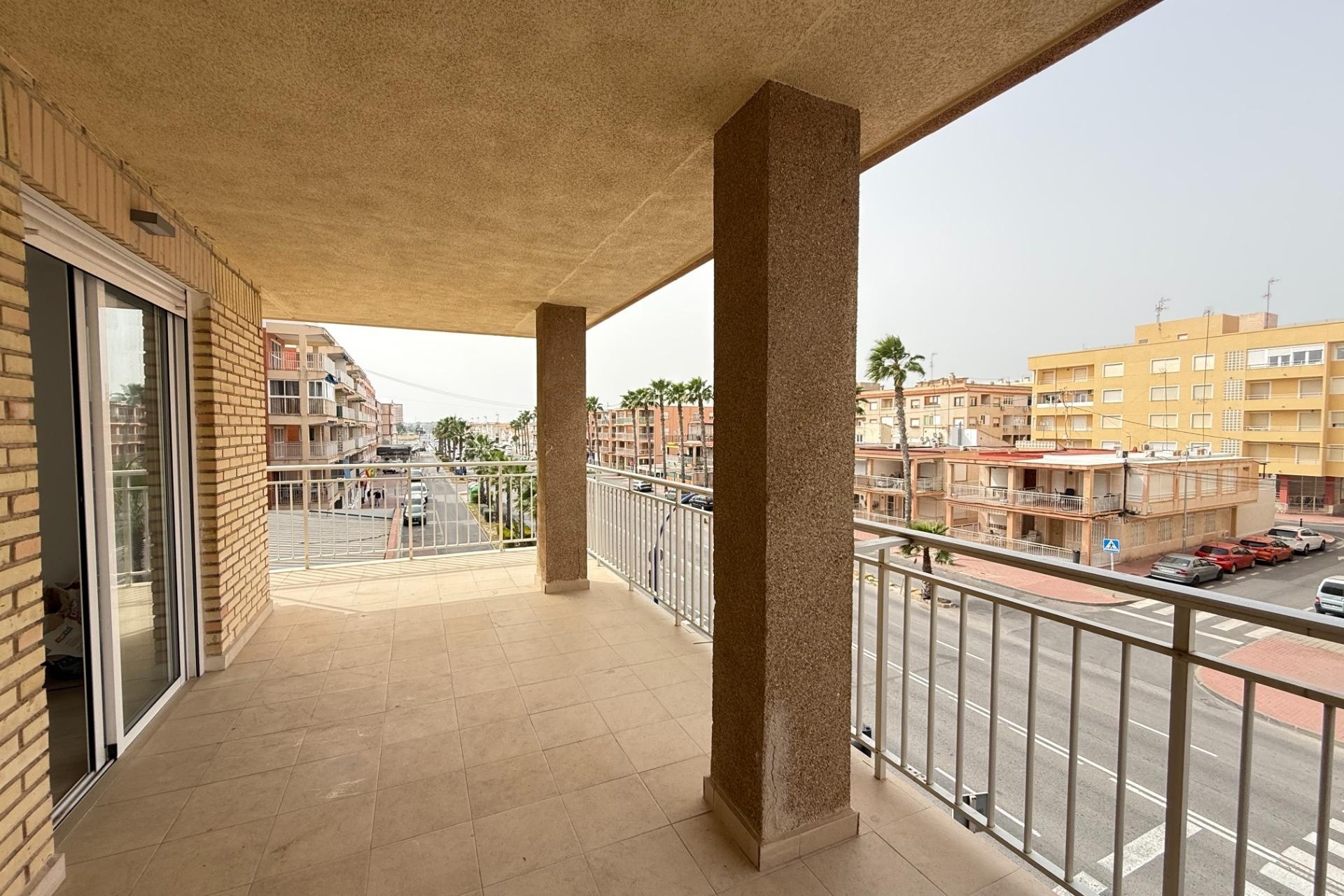 Herverkoop - Apartement Flat -
Torrevieja - Playa de los Naufragos